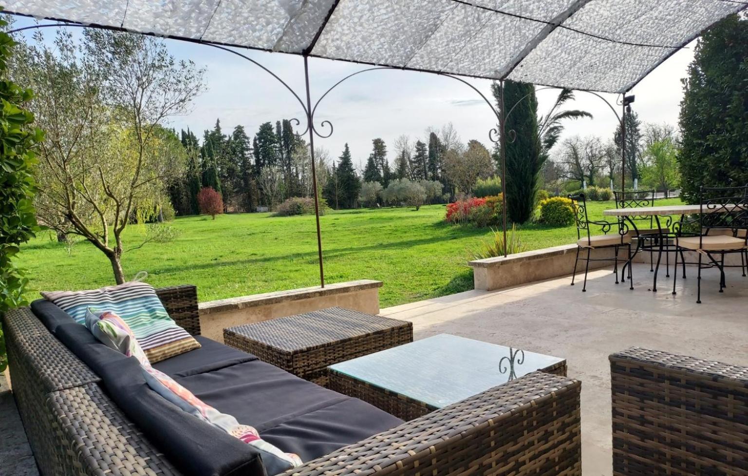 La Bastide des Amouriers Caumont-sur-Durance Exterior foto
