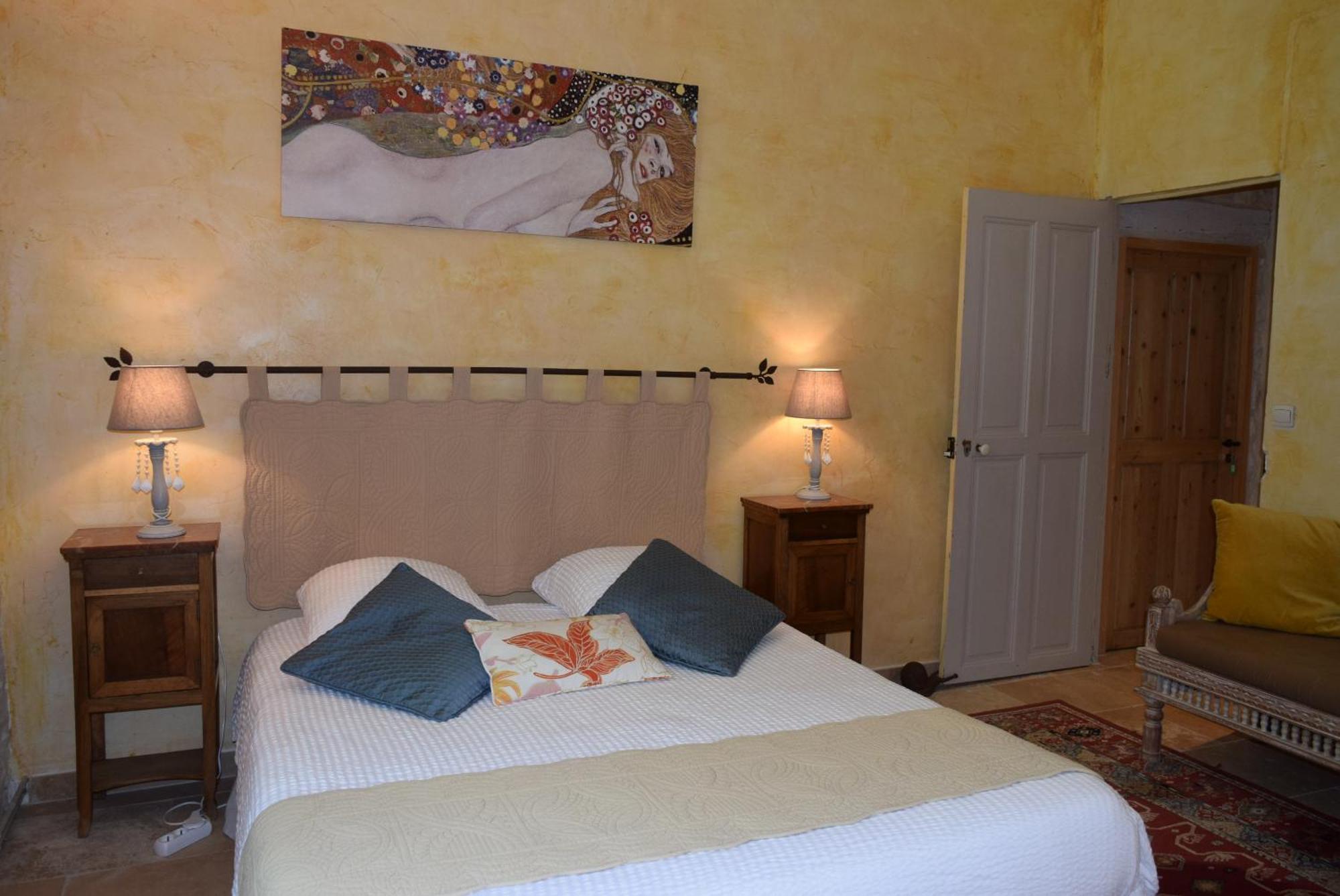 La Bastide des Amouriers Caumont-sur-Durance Exterior foto