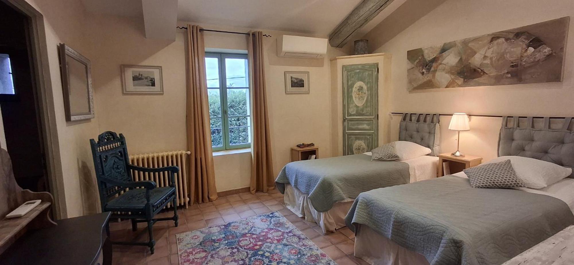 La Bastide des Amouriers Caumont-sur-Durance Exterior foto
